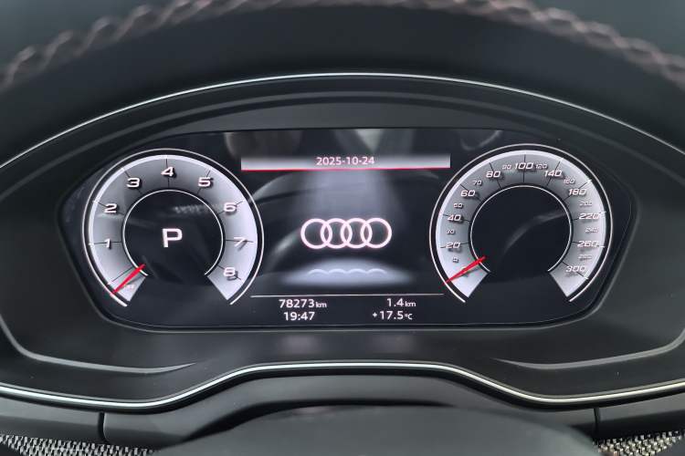 Used Audi SQ5 2021 3.0 TFSI quattro Odometer Close Up