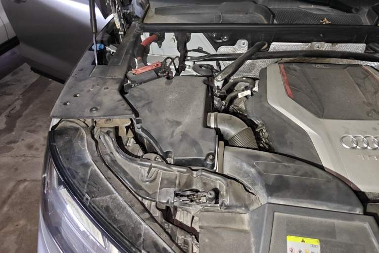Used Audi SQ5 2021 3.0 TFSI quattro Engine Bay Right