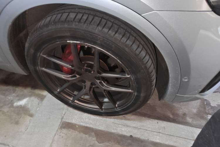 Used Audi SQ5 2021 3.0 TFSI quattro Right Front Wheel Hub