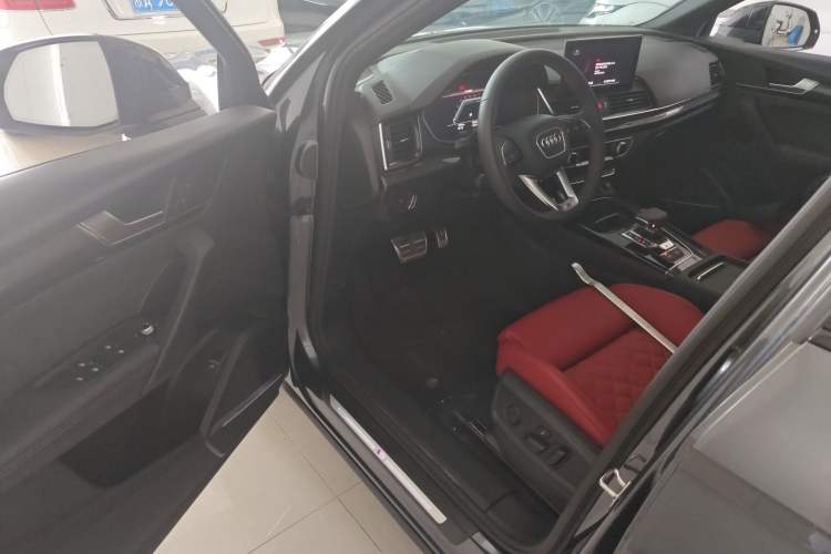 Used Audi SQ5 Sportback 2023 3.0 TFSI quattro Driver Seat