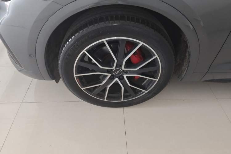 Used Audi SQ5 Sportback 2023 3.0 TFSI quattro Left Front Wheel Hub