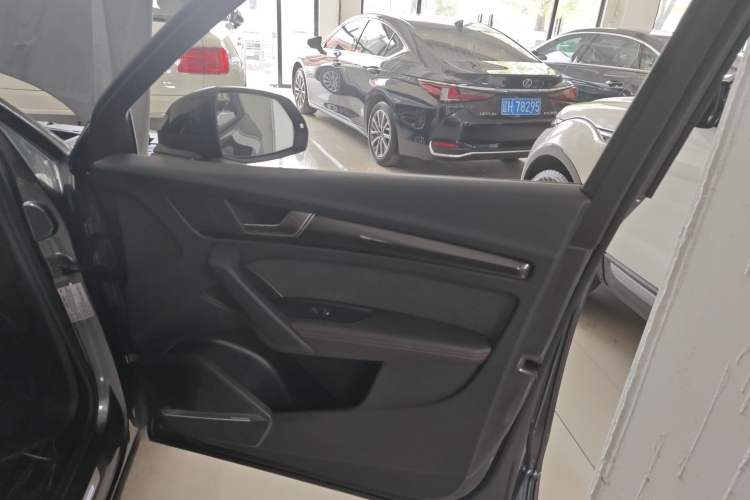 Used Audi SQ5 Sportback 2023 3.0 TFSI quattro Right Front Door Interior