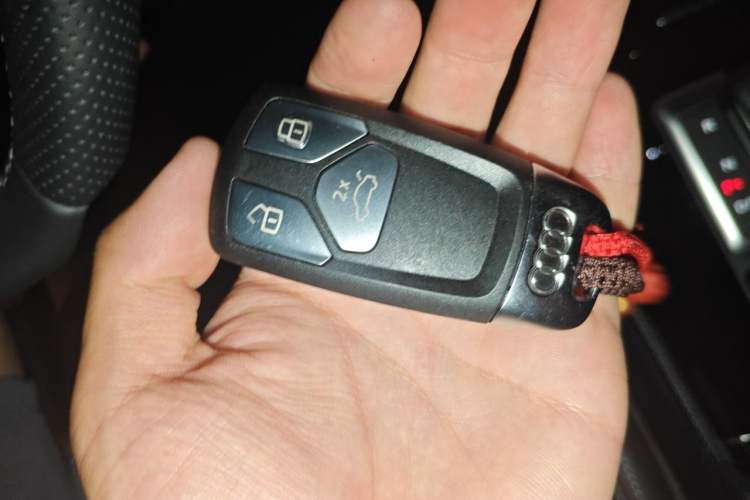 Used Audi SQ5 Sportback 2023 3.0 TFSI quattro Vehicle Key