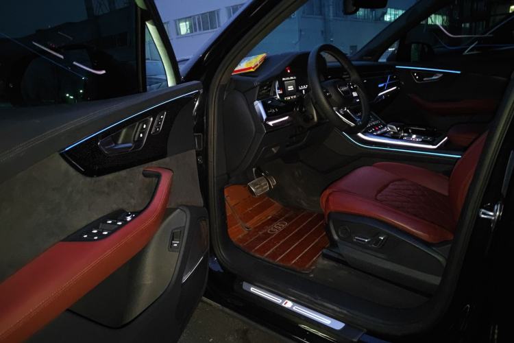 Used Audi SQ7 2024 4.0 TFSI Night Knight Edition Driver Seat