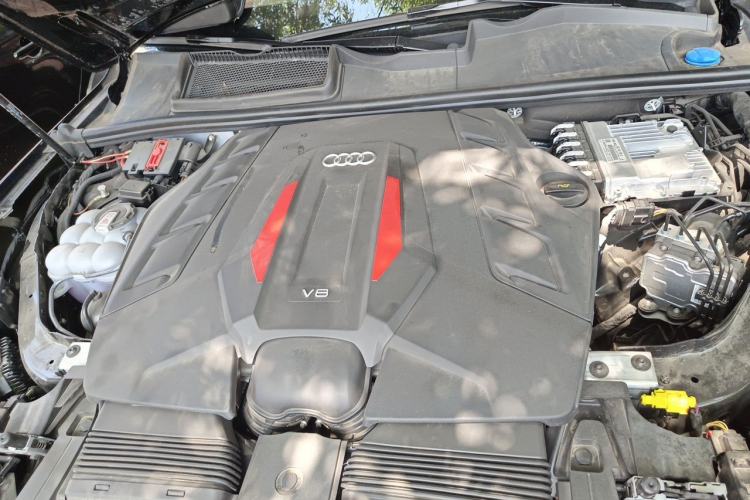 Used Audi SQ7 2024 4.0 TFSI Engine Bay