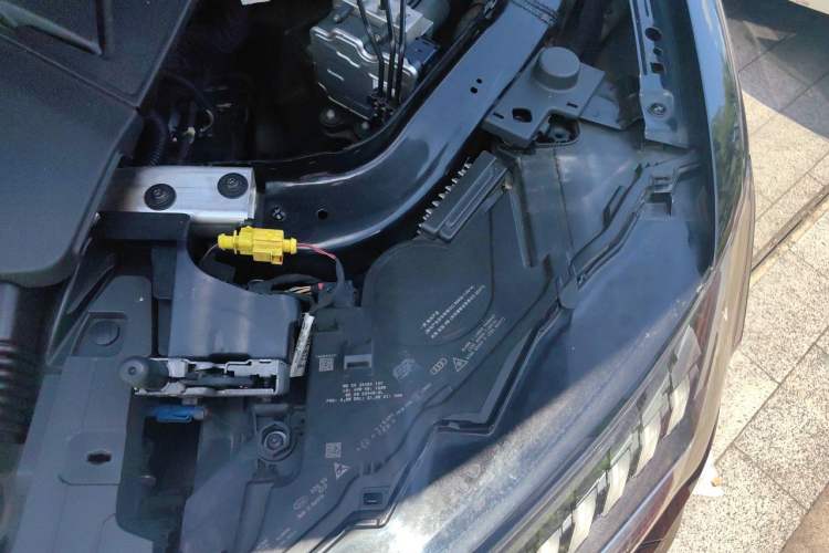 Used Audi SQ7 2024 4.0 TFSI Night Knight Edition Engine Bay Left