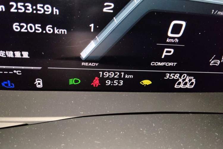 Used Audi SQ7 2024 4.0 TFSI Night Knight Edition Odometer Close Up