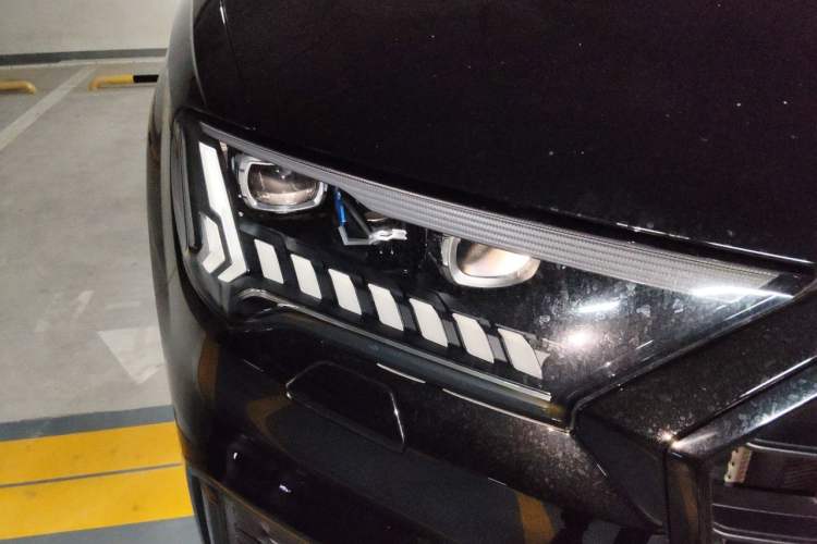 Used Audi SQ7 2024 4.0 TFSI Night Knight Edition Right Front Headlight