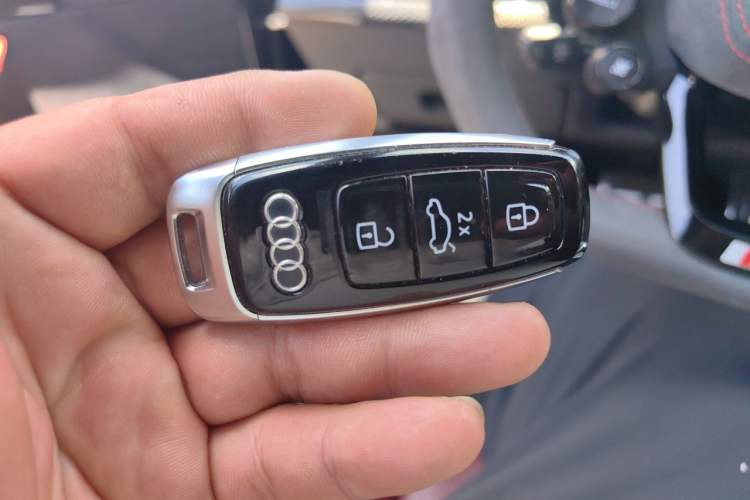 Used Audi SQ7 2024 4.0 TFSI Night Knight Edition Vehicle Key