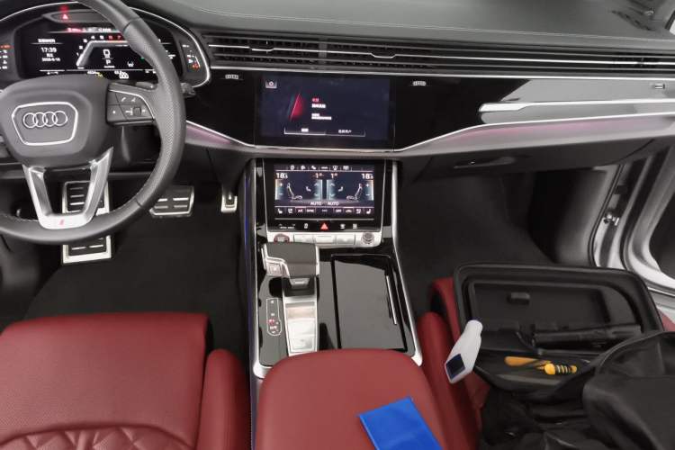 Used Audi SQ7 2024 4.0 TFSI Audio And AC Panel