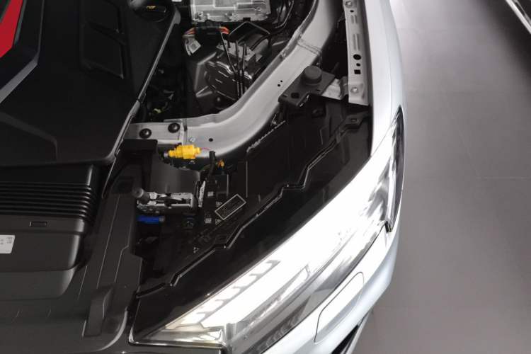 Used Audi SQ7 2024 4.0 TFSI Engine Bay Left