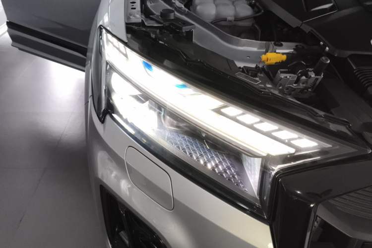 Used Audi SQ7 2024 4.0 TFSI Right Front Headlight