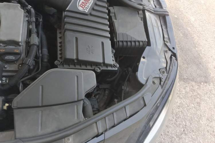 Used Audi TT 2008 TT 3.2 Quattro Engine Bay Left