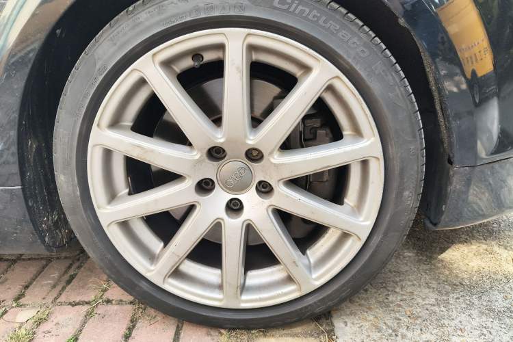 Used Audi TT 2008 TT 3.2 Quattro Right Front Wheel Hub