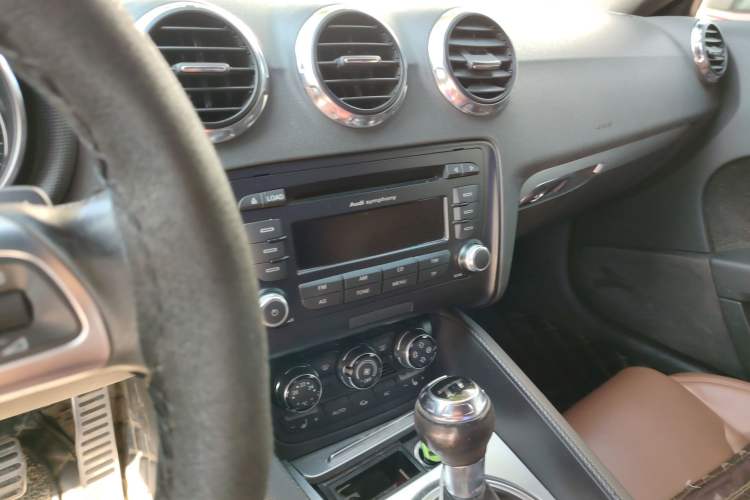 Used Audi TT 2008 TT Coupe 2.0TFSI Audio And AC Panel