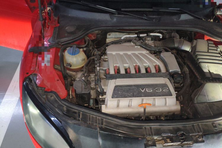 Used Audi TT 2008 TT 3.2 Quattro Engine Bay Right