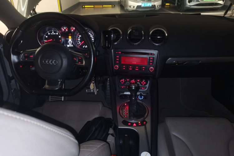 Used Audi TT 2008 TT Coupe 2.0TFSI Center Console