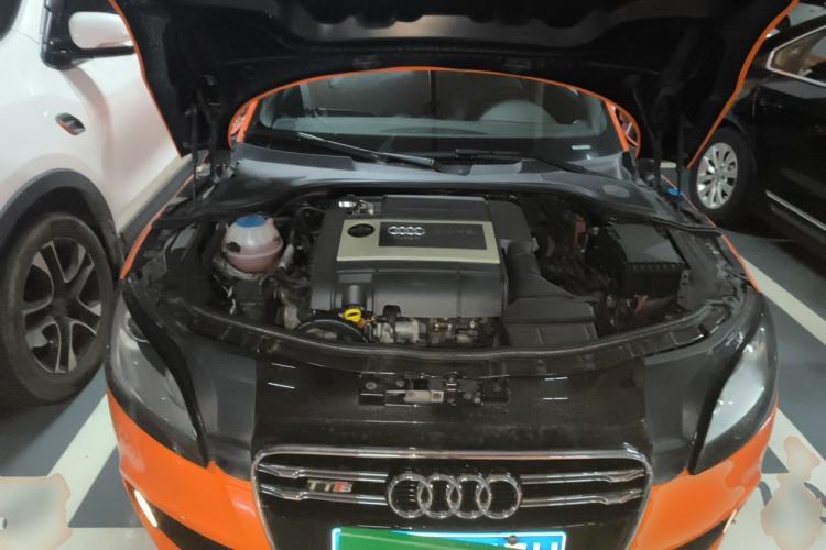 Used Audi TT 2008 TT Roadster 2.0TFSI Engine Bay
