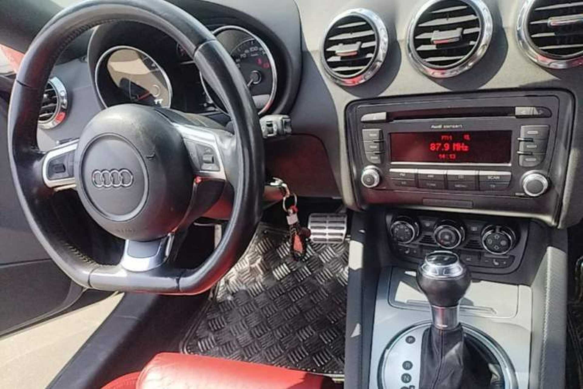 Used Audi TT 2010 TT 2.0TFSI Collector's Edition Center Console