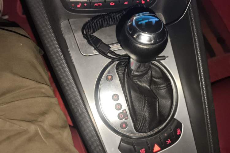 Used Audi TT 2010 TT 2.0TFSI Collector's Edition Gear Lever