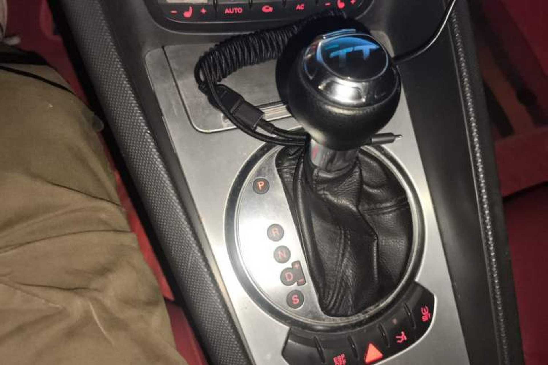 Used Audi TT 2010 TT 2.0TFSI Collector's Edition Gear Lever