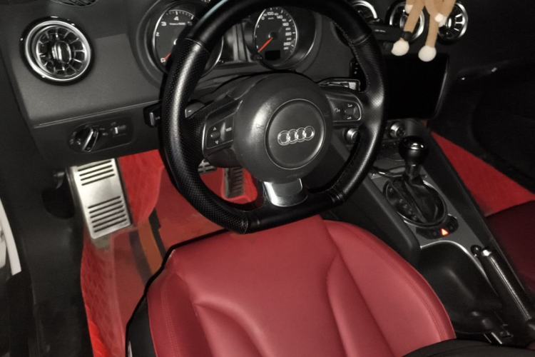 Used Audi TT 2010 TT 2.0TFSI Collector's Edition Steering Wheel