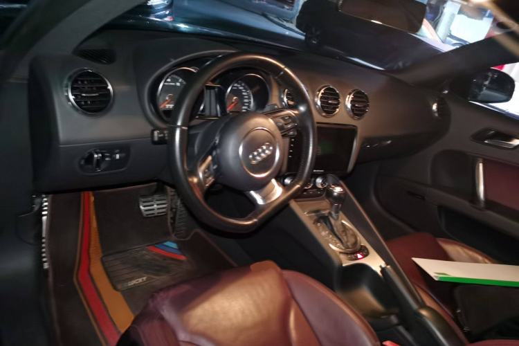Used Audi TT 2011 TT Coupe 2.0 TFSI Center Console
