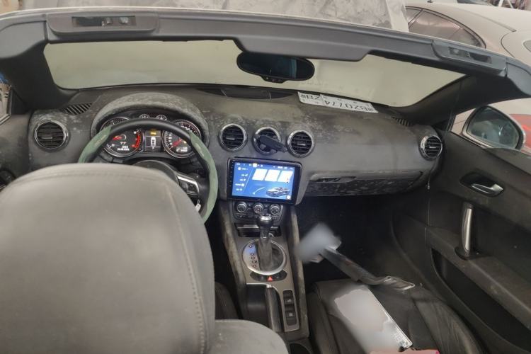Used Audi TT 2011 TT Roadster 2.0TFSI Center Console