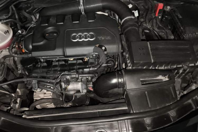Used Audi TT 2011 TT Coupe 2.0 TFSI Engine Bay