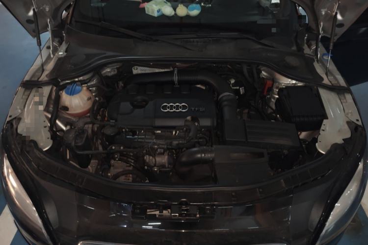 Used Audi TT 2011 TT Coupe 2.0 TFSI Engine Bay