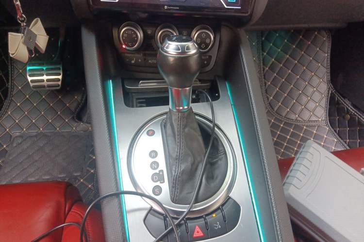 Used Audi TT 2011 TT Coupe 2.0TFSI quattro Gear Lever