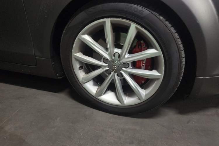 Used Audi TT 2011 TT Coupe 2.0 TFSI Right Front Wheel Hub