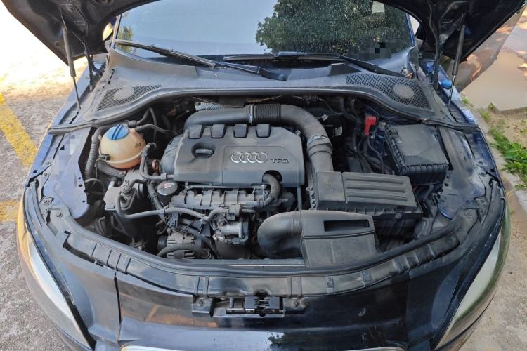 Used Audi TT 2011 TT Coupe 2.0 TFSI Engine Bay