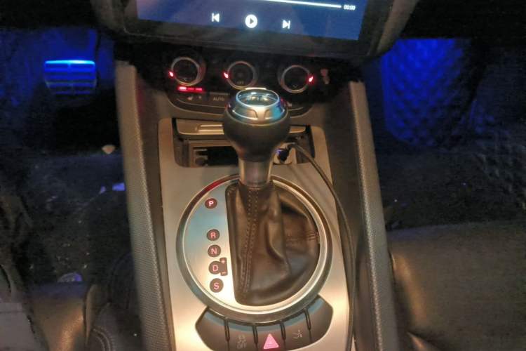 Used Audi TT 2011 TT Coupe 2.0 TFSI Gear Lever