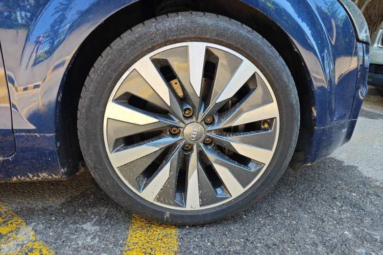 Used Audi TT 2011 TT Coupe 2.0 TFSI Right Front Wheel Hub