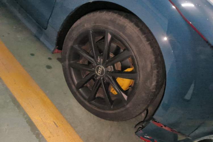 Used Audi TT 2011 TT Coupe 2.0 TFSI Right Front Wheel Hub