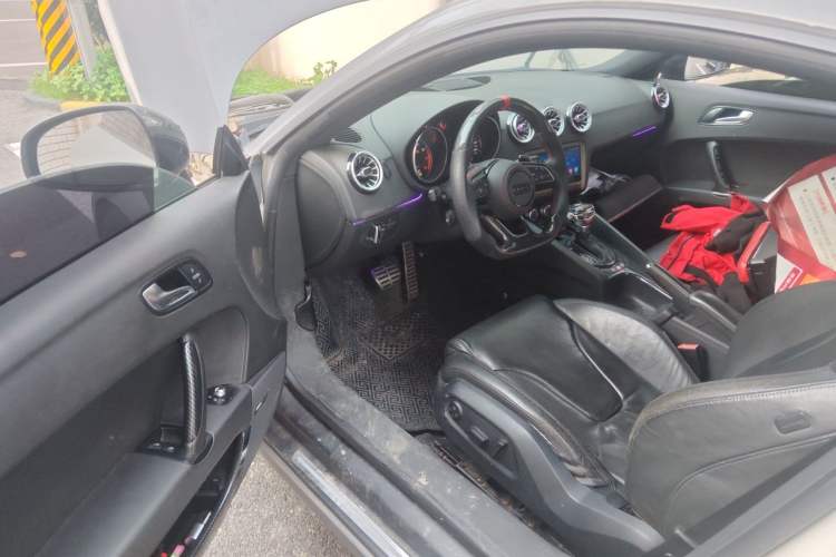 Used Audi TT 2011 TT Coupe 2.0 TFSI Driver Seat