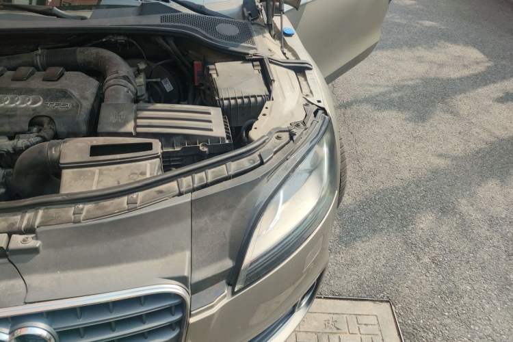 Used Audi TT 2011 TT Roadster 2.0TFSI Engine Bay Left