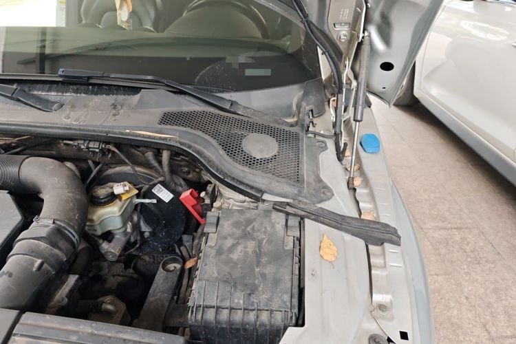 Used Audi TT 2011 TT Coupe 2.0 TFSI Engine Bay Left