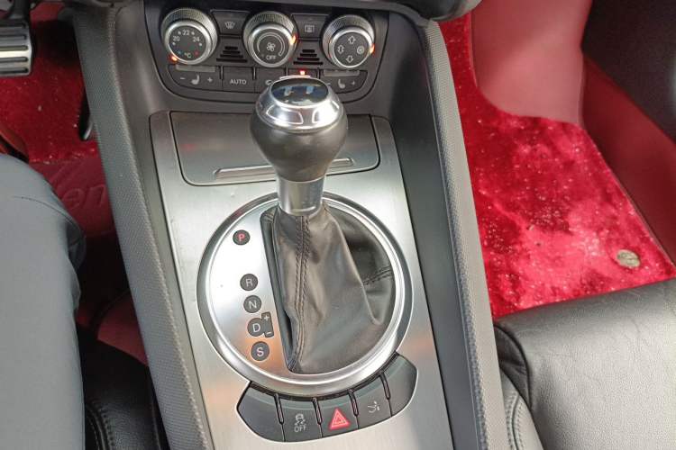Used Audi TT 2011 TT Coupe 2.0TFSI quattro Gear Lever