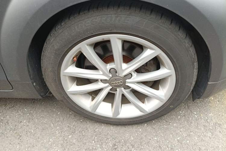 Used Audi TT 2011 TT Coupe 2.0TFSI quattro Right Front Wheel Hub