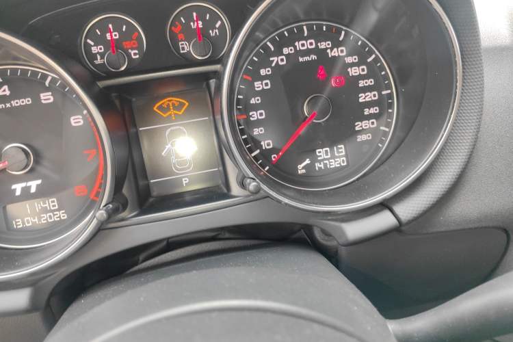 Used Audi TT 2011 TT Roadster 2.0TFSI Odometer Close Up