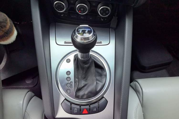 Used Audi TT 2011 TT Coupe 2.0TFSI quattro Gear Lever