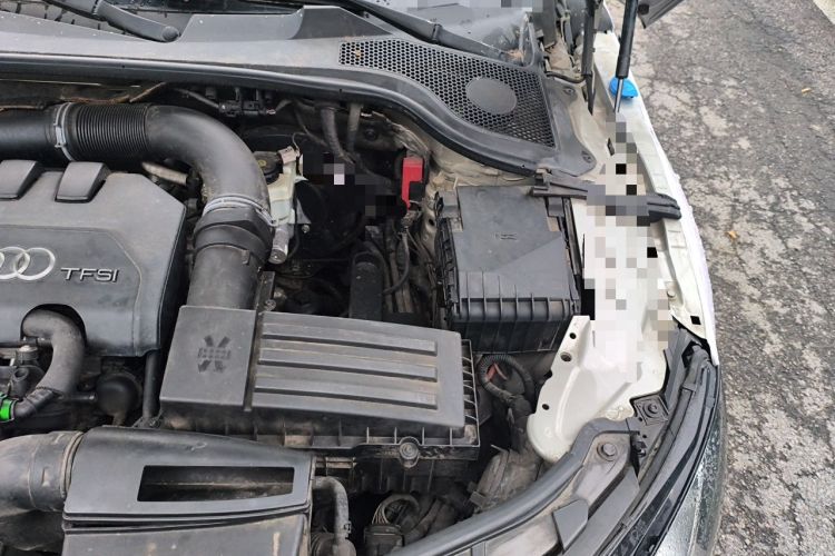 Used Audi TT 2011 TT Coupe 2.0 TFSI Engine Bay Left