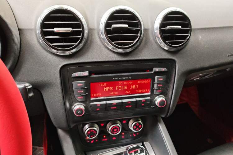 Used Audi TT 2011 TT Coupe 2.0 TFSI Audio And AC Panel