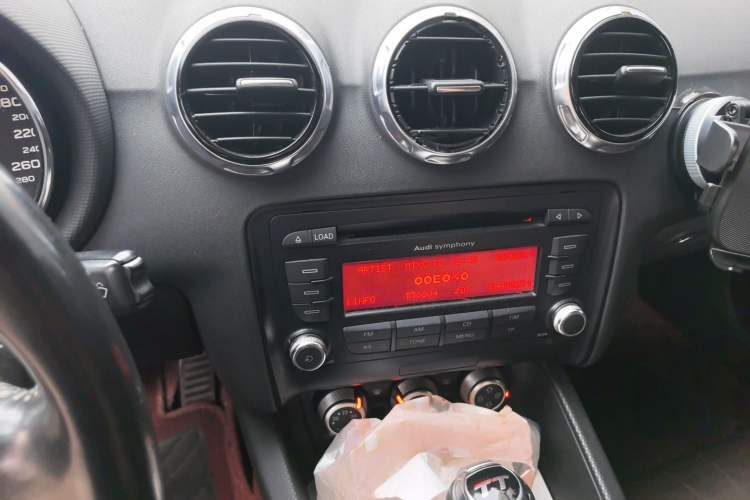 Used Audi TT 2011 TT Coupe 2.0 TFSI Audio And AC Panel
