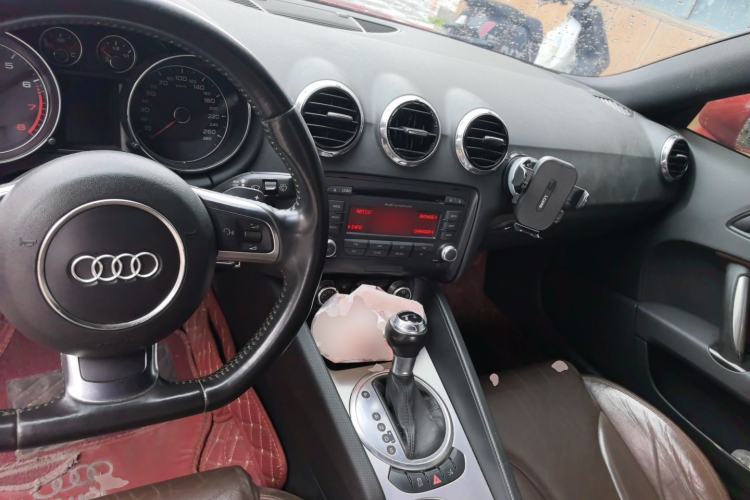 Used Audi TT 2011 TT Coupe 2.0 TFSI Center Console