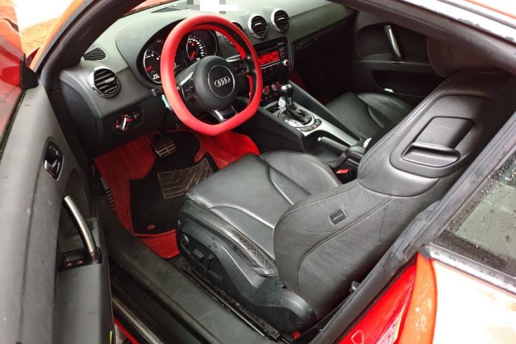 Used Audi TT 2011 TT Coupe 2.0 TFSI Driver Seat