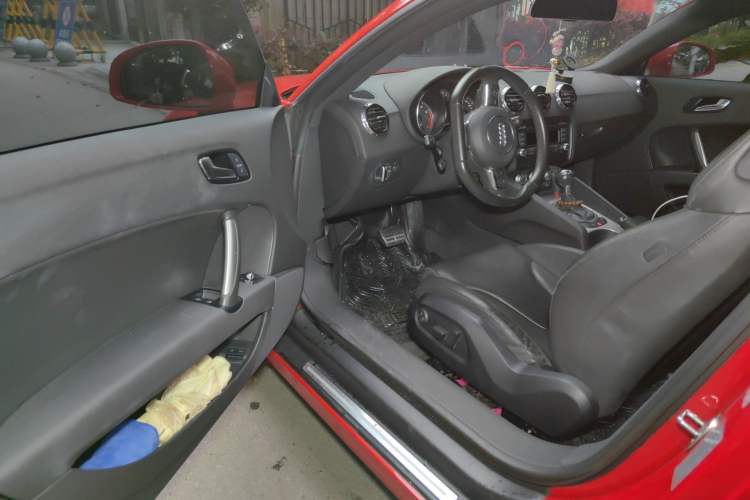 Used Audi TT 2011 TT Coupe 2.0 TFSI Driver Seat