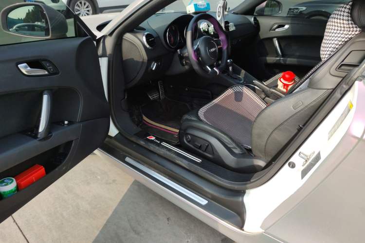 Used Audi TT 2011 TT Coupe 2.0 TFSI Driver Seat